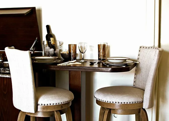 Lycurgus - The Spartan Apartment *